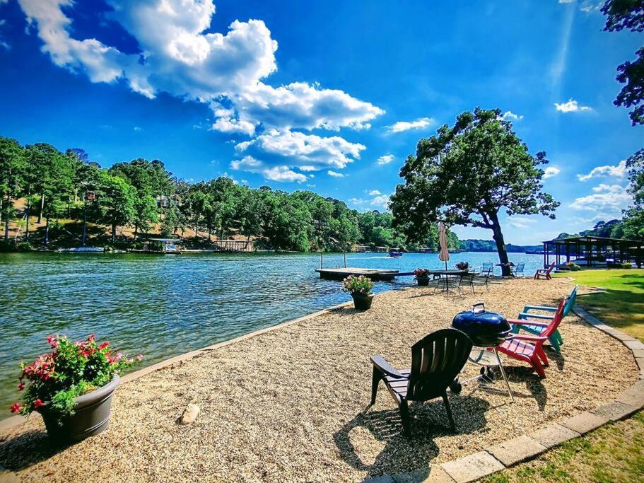 #05 - Lakefront Two Bedroom Cottage- Pet Friendly Гот-Спрінґс Екстер'єр фото